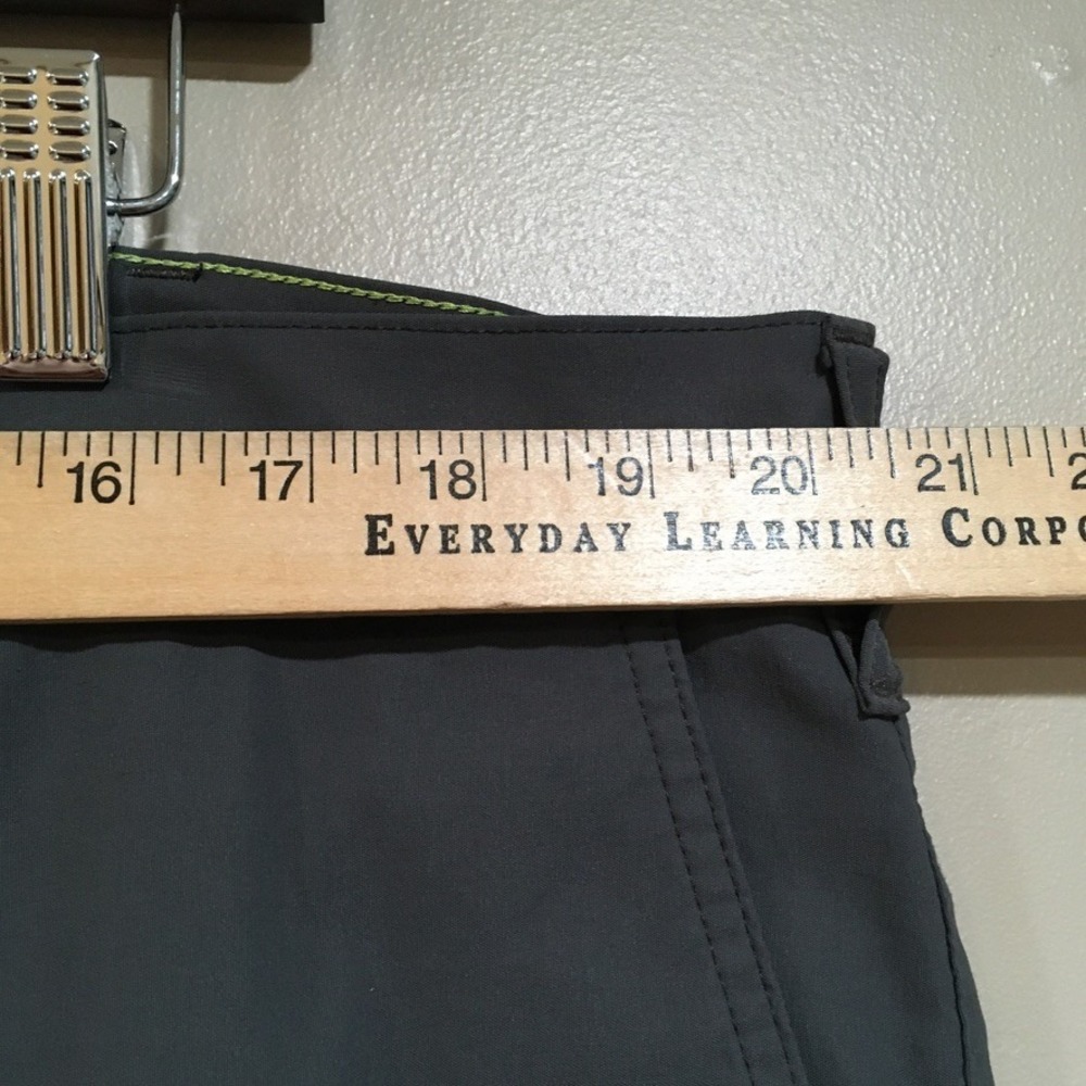 Eddie Bauer Performance Chino Pants Mens 40x30 Gray Outdoor Gorpcore Utility - Picture 3 of 12